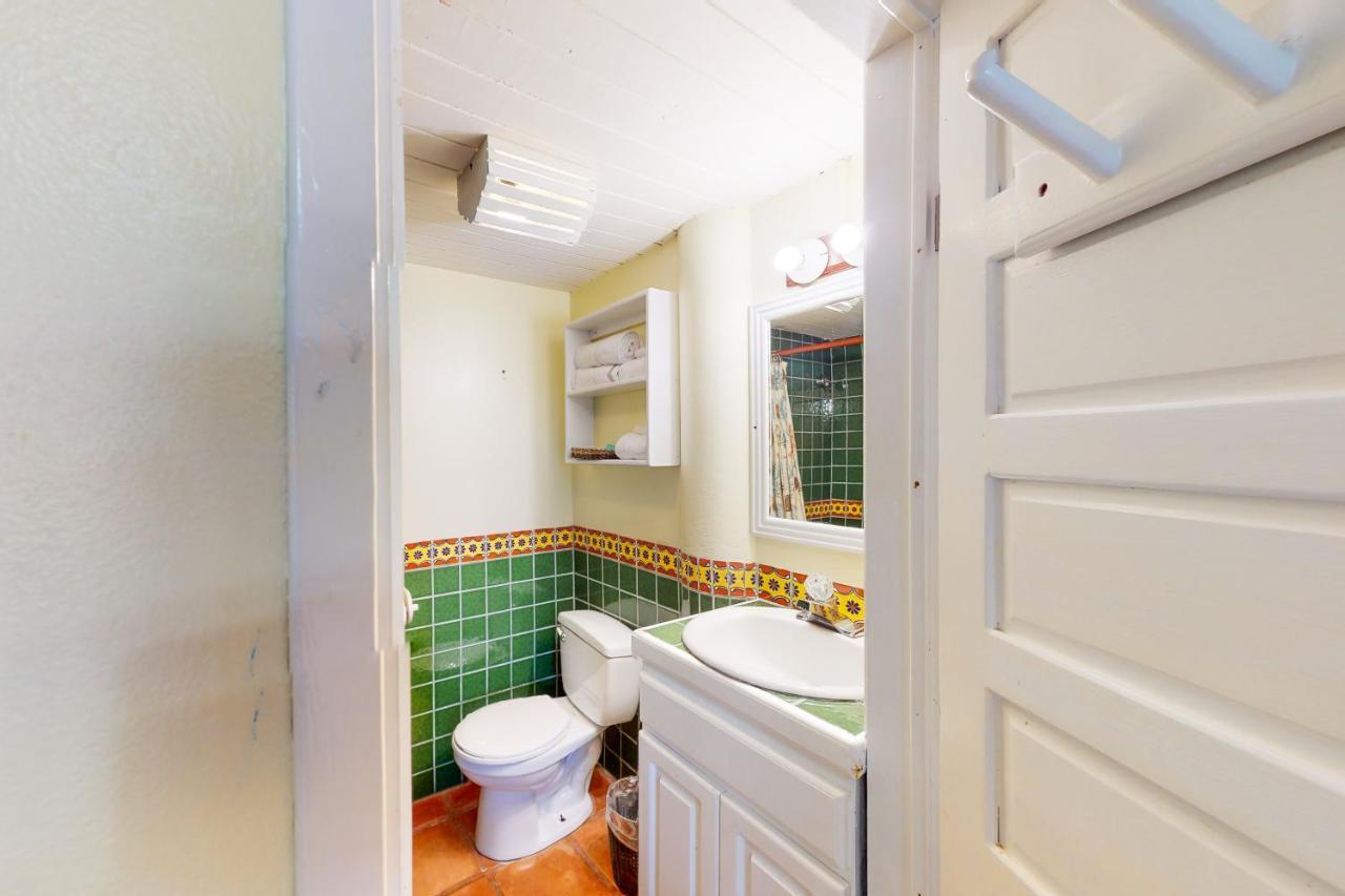 Condo #27 @ Beachside Villas Dangriga Eksteriør billede