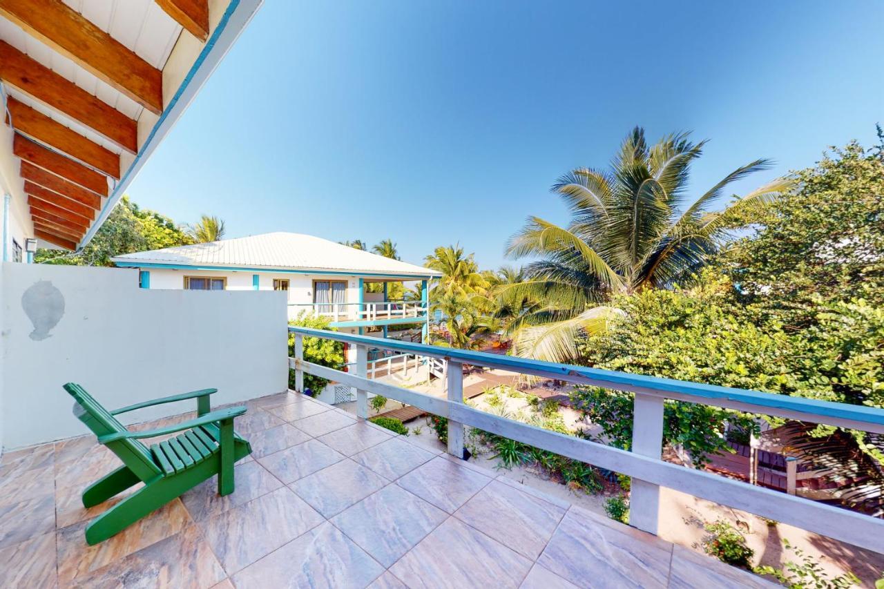Condo #27 @ Beachside Villas Dangriga Eksteriør billede