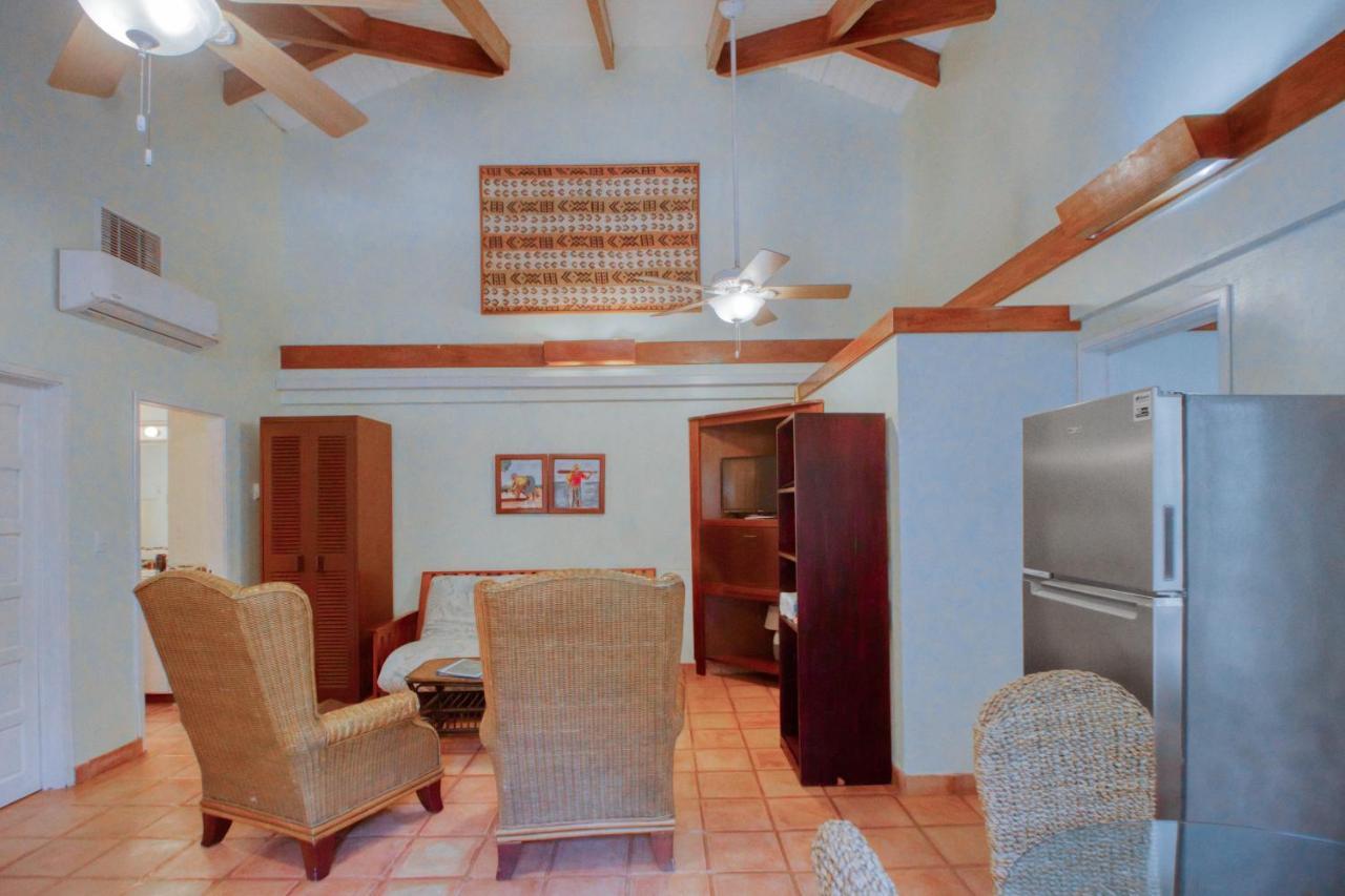 Condo #27 @ Beachside Villas Dangriga Eksteriør billede